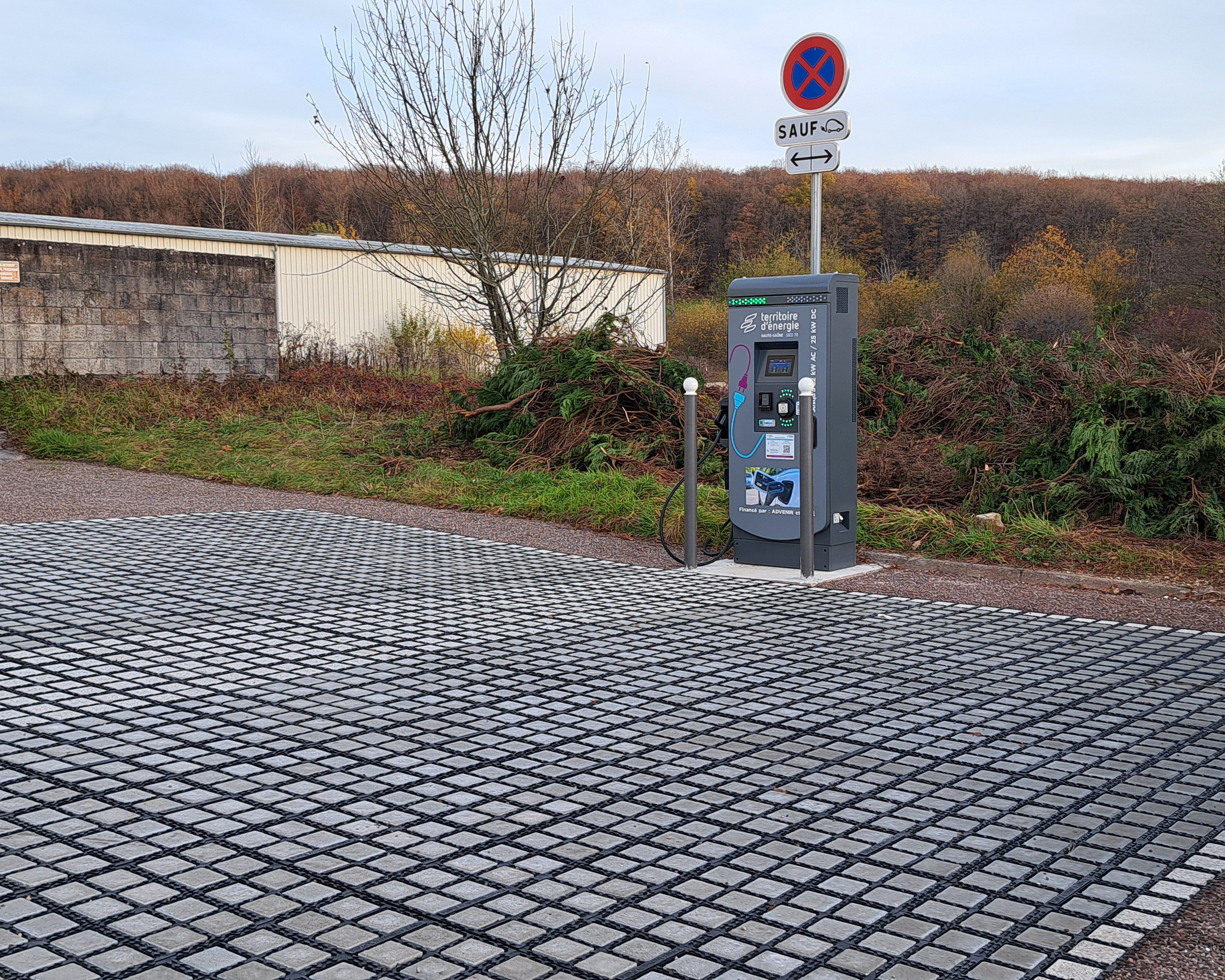 Installation d’une borne de recharge pour véhicule électrique  à proximité d’un site d’exception 