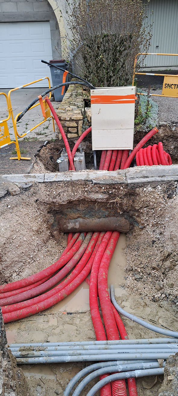 Travaux d’enfouissement des réseaux d’électricité à MENOUX