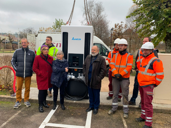 Installation de 10 bornes de recharge rapide 
pour véhicules électriques
